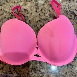 Victoria’s Secret Padded bra size 32DD